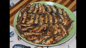 Il loro sapore è molto simile a quello delle alici, possono essere servite senza lisca, in filetti, calde o fredde e sono perfette con qualsiasi. Sarde Fritte Ricetta Di Mare Youtube