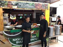 Masjid bandar diraja klang kini menjadi mercu tanda di klang apabila ia siap dibina pada 21 ogos 2009. Review Makan Sedap Di Klang Restoran Sisik Ikan Bakar Norhana Rosmida