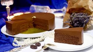 Entremets Chocolat Palet Or De Valrhona Gateau Et Cuisine Rachida Food Desserts Cake
