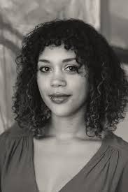 Leslie Barlow's Instagram, Twitter & Facebook