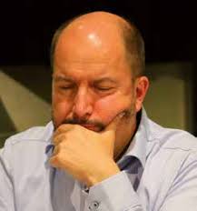 Revival: KreAktiv- Ausstellung zeigt neue Werke Zukunft: Kunstaktion in  Birkeneck gegen Fachkräftemangel Premiere: Erste Bü