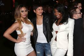 Zendaya and val dance freestyle with a bunch of kids in the dancing with the stars finals. Zendaya Gives Normani Kordei Dancing With The Stars Advice Teen Vogue