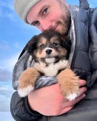 Ha solicitado seguirte desde España 🇪🇸 Hola 👋 podemos ser amigos