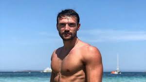 Nell'ultima puntata di temptation island vip, andrea zenga ha mostrato tutto il suo stupore nel vedere fino a che punto la fidanzata alessandra si sta spingendo con il single andrea cerioli. Andrea Zenga Perche E Finita Con La Sua Ex Alessandra Disastro Dopo Temptation Island