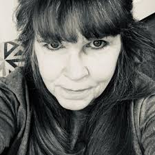 Wildcat Antiques 📸 NEW: Found here in the Ozarks, just off the boulevard  in Neosho, Missouri. It's a neat new place I thought, just getting  underway. #thrifting #adventure