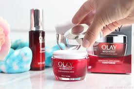 Why I Use Olay Regenerist Micro-Sculpting Cream in My 20s | Slashed Beauty
