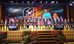 Perdagangan internasional telah mengalami pertumbuhan dan perkembangan yang cukup pesat untuk 3 dekade terakhir ini. Sektor Perindustrian Sabah Akan Terus Kembang Dengan Kos Rendah Borneo Today