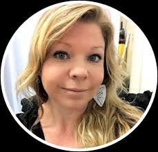 Leanna Conrad's Instagram, Twitter & Facebook