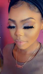 So cutesy 🤎🥰 My soft neutral glams are popular demand because they offer  a versatile and natural-looking makeup look that enhances features without  being too dramatic or overdone. This also makes my