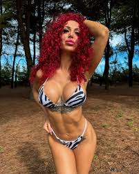 Simona Renzetti on X: 🔥 Hi, Im live tonight at 21:30 on my special site  🤍💙… Join me… t.coiT5Mp57wOZ  X