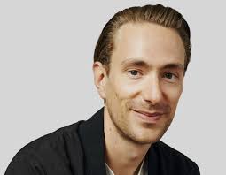 Canadian investor inspired by Warren Buffett sinks