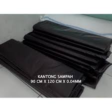 Plastik ini nantinya akan memudahkan pembuangan sampah ketika sudah penuh. Jual Kantong Plastik Sampah Hitam 80 X 100 Cm X 0 05mm Indojaya Plasindo Makmur