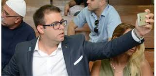 המבוכה הייתה שנתקע לי הטלפון, אמר חזן. ××•×¨×Ÿ ×—×–×Ÿ ×'×œ×•×'×¡