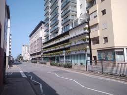 Estrecho de gibraltar) este o strâmtoare care leagă oceanul atlantic de marea mediterană şi separă spania de maroc. A Hotel Com The Hub Gibraltar Ø´Ù‚Ø© Ø¬Ø¨Ù„ Ø·Ø§Ø±Ù‚ Ø¬Ø¨Ù„ Ø·Ø§Ø±Ù‚ Ø§Ù„Ø³Ø¹Ø±Ø§Ù„Ø­Ø¬Ø² Ø¹Ø¨Ø± Ø§Ù„Ø¥Ù†ØªØ±Ù†Øª