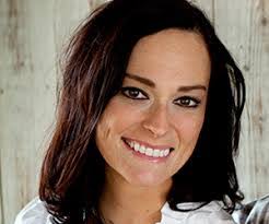 Shana Carter's Instagram, Twitter & Facebook