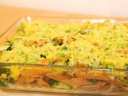 Uberbackener Veganer Nudelauflauf Mit Brokkoli Und Lauch
