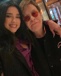 Kollaborationen von superstars sind ja immer spannend. Dua Lipa Argentina On Twitter Dua Lipa With Elton John Via Instagram