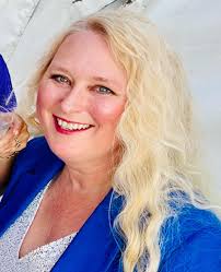 Everyone stop and help us wish Ms. Niki a HAPPY BIRTHDAY! 🎈🎊🎂