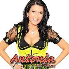 Mal gucken, wie viele schläge sie braucht. Mit 1000 Traume Weit Tornero Im Zdf Fernsehgarten