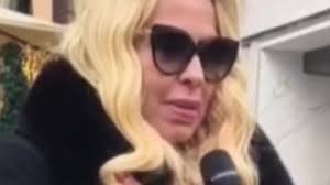 Si può dipingere un abbraccio? L'idea di una famiglia americana