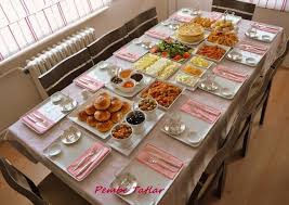 Pembe Tatlar Davet Masalarim Yemek Tabagi Yemek Sunumu Yemek