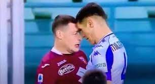 «against everything #fiorentina #firenze #torino #milenkovic #belotti #seriea. Video Belotti E Milenkovic Vanno Fronte A Fronte E Poi Il Gallo Sviene La Ridicola Sceneggiata Dell Attaccante Granata E Il Rosso Solo Al Giocatore Viola