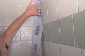 Fliesen kleben und fugen schließen. Fliese Auf Fliese Verlegen Das Verfliesen Einer Dusche Anleitung Diybook At