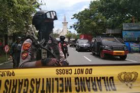 Nonton nine gates (2021) subtitle indonesia streaming download gratis lapak flix serial drama lapakfilm tancap88 layarkaca21 lk21 indoxxi 21cineplex d21. Suicide Attack Rocks Indonesia Church Several Wounded Indonesia News Al Jazeera