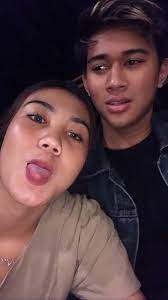 Nggak hanya seorang diri, shafa rupanya ditemani cowok bertato yang diduga adalah pacar barunya. ð€ð¥ðžð¬ð¬ðšð§ðð«ðš ð'ðšð©ð¡ð¢ð«ðš On Twitter Coba Drop Selfie Sama Pacar Kalian