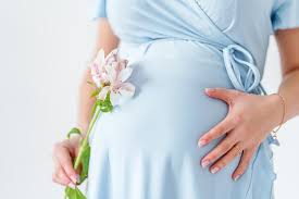 Шымкент тұрғыны жүкті әйелдерді “декретке миллионмен шығарамын“ деп сотталды