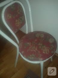 Burada her zamanki eski ahşap tabureyi (ve hemen hemen her evde bir tane olacak) dairenin iç kısmındaki şık bir unsur haline getireceğiz. Kanepe Fikri Sandalye Boyama Ve Kaplama