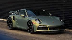 We have almost everything on ebay. Kein Scherz Dieser Lack Fur Den Porsche 911 Kostet 100 000 Us Dollar Unglaublich Beeindruckend Auto Verkehr