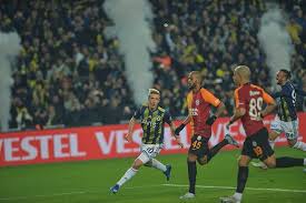 Karşılaşmayı izleyebileceğiniz platform ve kanal bilgilerini aşağıdaki tabloda görebilirsiniz. Fenerbahce Galatasaray Derbisi Ne Zaman Saat Kacta 2021 Fb Gs Derbi Maci Ayin Kacinda Yapilacak