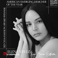 Pelo segundo ano consecutivo, Emily Adams, da grife Bode (@bode), venceu  como Designer de Moda Masculina Norte-Americana do Ano no CFDA Fashion  Awards 2022. O resultado foi celebrado na noite dessa segunda-feira (