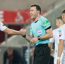 Mit klick auf einen der spieltage wird nur dieser angezeigt. Bundesliga Satte Gehaltserhohung Fur Schiedsrichter Welt
