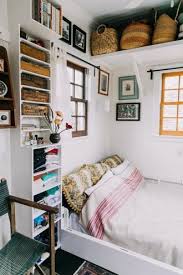 Amazing Small Bedroom Storage Ideas On A Budget Smallbedrooms Bedroom Bedroomdeco Small Bedroom Ideas For Couples Small Space Bedroom Small Bedroom Storage