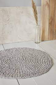 Ein hochwertiger badteppich ist wie ein kissen für ihre füße. Badezimmer Teppich Crochet Rund Von House Doctor Gunstig Bestellen Skandeko