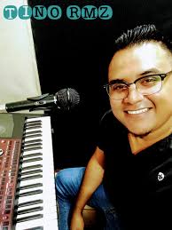 Cantautor y Arreglista Tino Ramírez