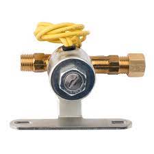 I have voltage to the solenoid (approximately 27 volts per my voltmeter) no water lines are plugged. Aprilaire 4040 Solenoid Valve 24 Volt For Humidifier Models 400 500 600 700 Amazon Ae