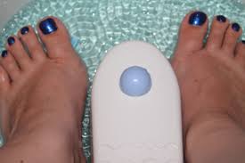 Listerine if you think listerine footbath soak sounds both appalling and oddly intriguing, you're not alone. Diy Listerine Vinegar Foot Bath