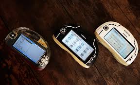 Bộ ba Nokia 7700 giá trăm triệu đồng ...