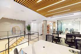 Regus ofrece espacios de oficinas totalmente equipados en miles de ubicaciones de todo el mundo. Diseno De Oficinas Oficinas De Diseno Decoracion Despacho Interiores