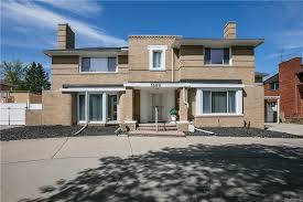 1560 Lincolnshire Dr Detroit Mi 48203 Mls 218003041 Zillow Asking 519 000 Detroit S Famous Retail Family Hughes Hat Detroit Real Estate House Styles