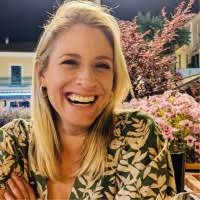 5400+ "Erin &" profiles