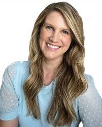 Stacy Hyde's Instagram, Twitter & Facebook