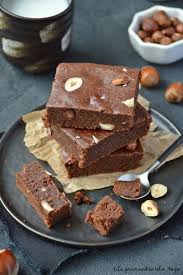 Brownie A La Betterave Chocolat Et Noisettes Gourmandise Brownie Chocolat Gateau Petit Dejeuner
