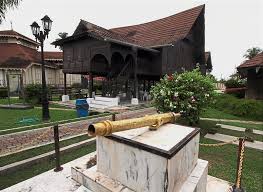 In 1861, a fight broke out dato sagor and maharaja lela's houses and all the malays' houses in pasir salak and kampung gajah were destroyed and burned to the ground. More Than Just About Birch And Maharaja Lela The Star