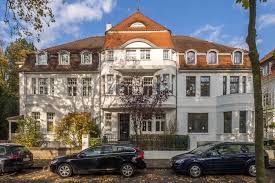 Denkmalgeschutztes Haus Auf Der Meliesallee In Dusseldorf Benrath Dusseldorf Benrath Dusseldorf Denkmal