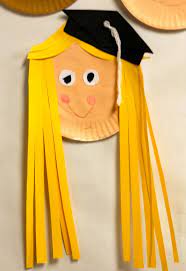 Oh My Word Look How Stinking Cute These Turned Out Students Painted Their Paper Plate This Mor Graduation Crafts Preschool Graduation Kindergarten Graduation