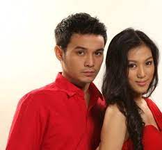 In 2003, uytingco appeared as pip in the film ang tanging ina. Alwyn Uytingco And Alex Gonzaga Photos Alwyn Uytingco And Alex Gonzaga Picture Gallery Famousfix